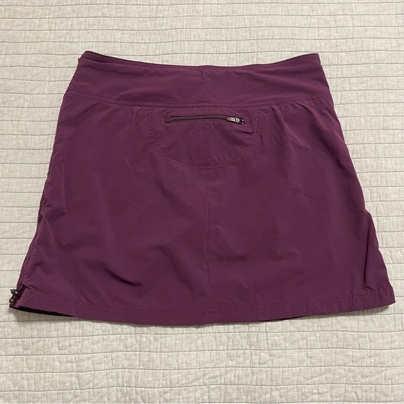 Athleta Ripstop Activewear Skort in Sangria **Read Description - Picture 10 of 12